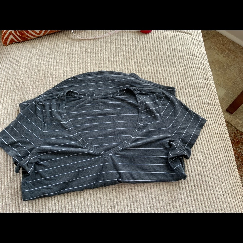 Charcoal stripe Lululemon T-shirt